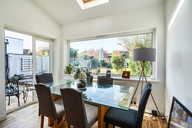 1434848-9-69d673d...