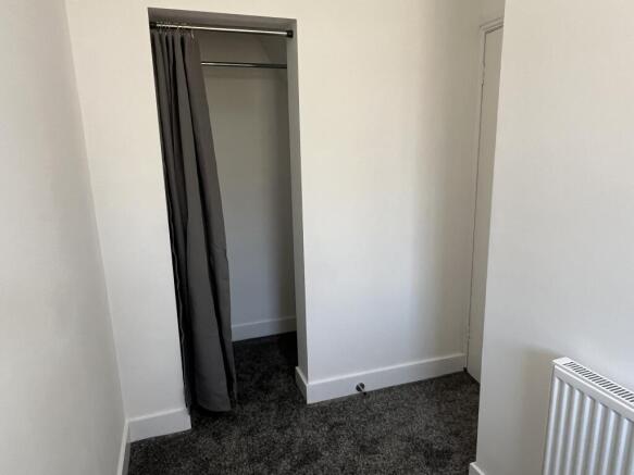 3 bed House to rent Image 6