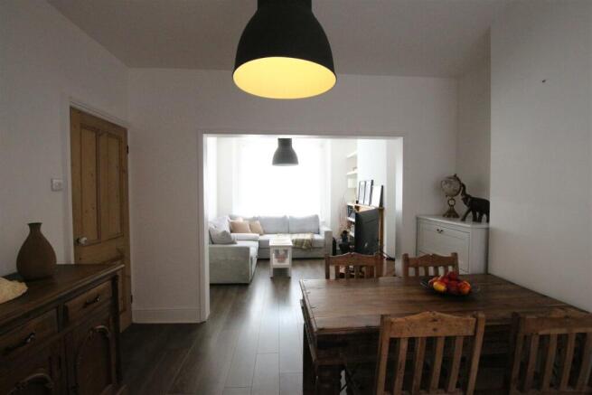 Lounge/dining room