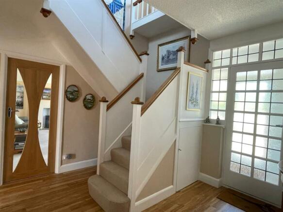 Hallway 3.jpg