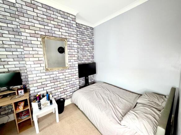 3 bed Terraced for sale Image 11