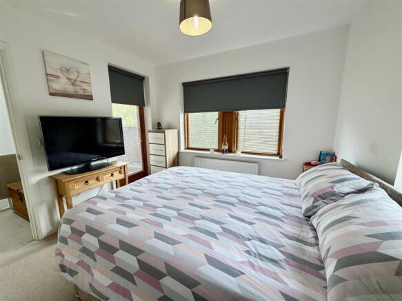 2 bed Detached for sale Image 11