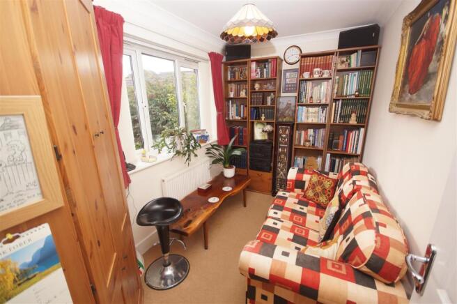Bedroom 4.JPG