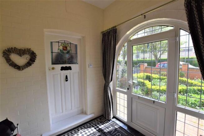 ENTRANCE PORCH
