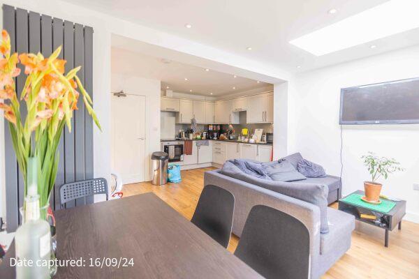 KITCHEN/LIVING SPACE