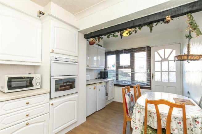 17 Arnside Close-23.jpg