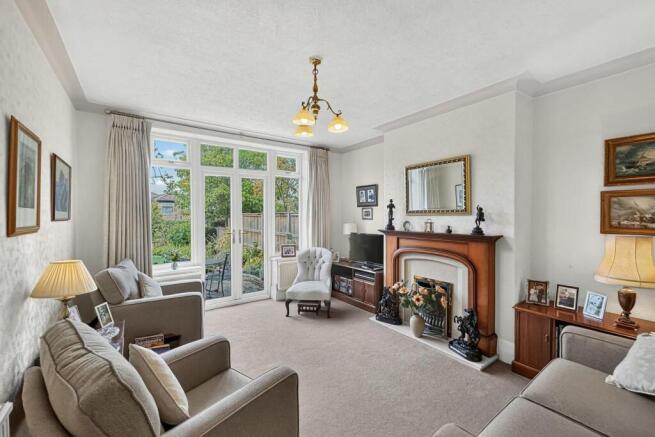 Grange Avenue, Hale photo 4