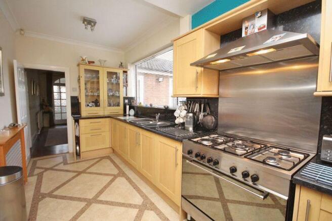 Kitchen photo 2