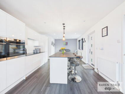 Old Roselyon Road, St Blazey, PL24