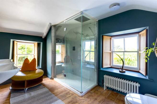 Main bathroom