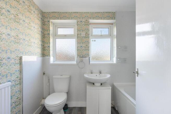 3 bed Terraced for sale Image 9
