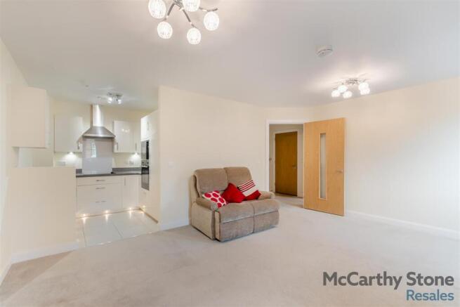 1 bed Apartment for sale Image 5