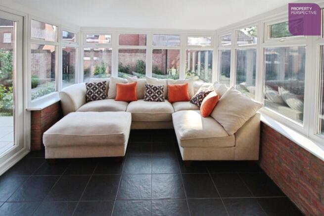 4 bed Detached for sale Image 7
