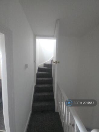 3 bed Terraced to rent Image 8