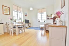 Flat 31, Lancaster House, Borough Road, Isleworth TW7 5FJ