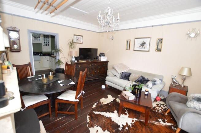 Living Room pic2