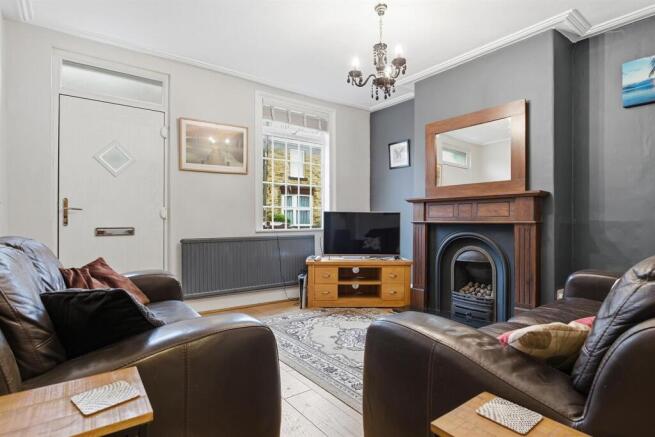 15 Cecil Road, Dronfield 03_297.jpg