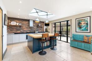 65, Old Guildford Road, Horsham RH12 3JY