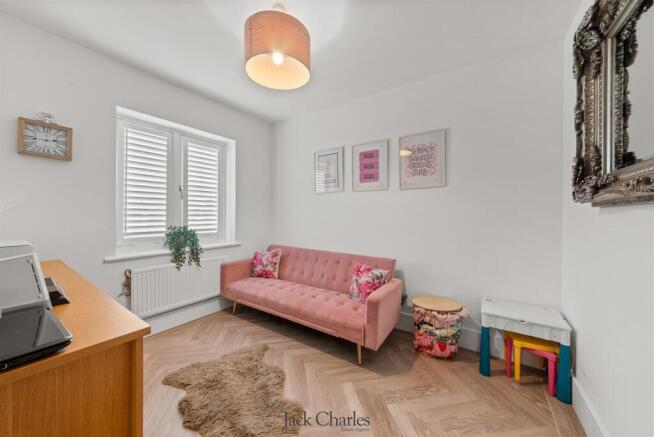 19 Tully Drive 10.jpg