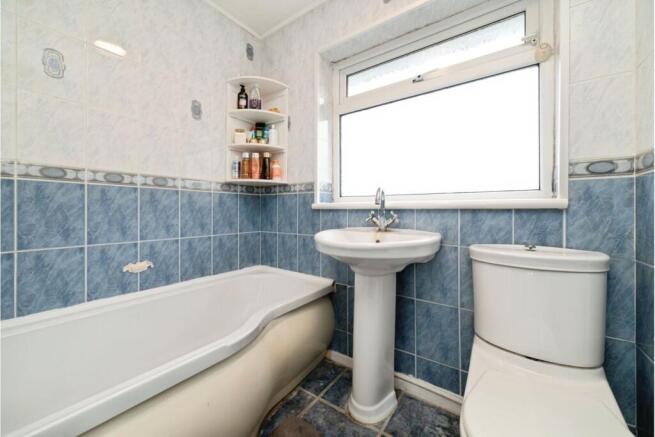 3 bed Semi-Detached for sale Image 11