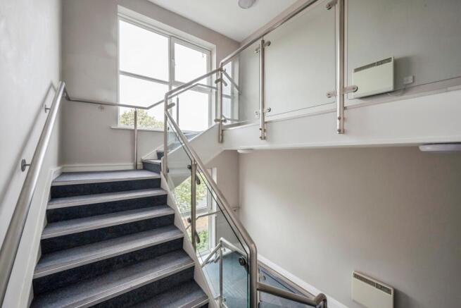 2 bed Flat for sale Image 5