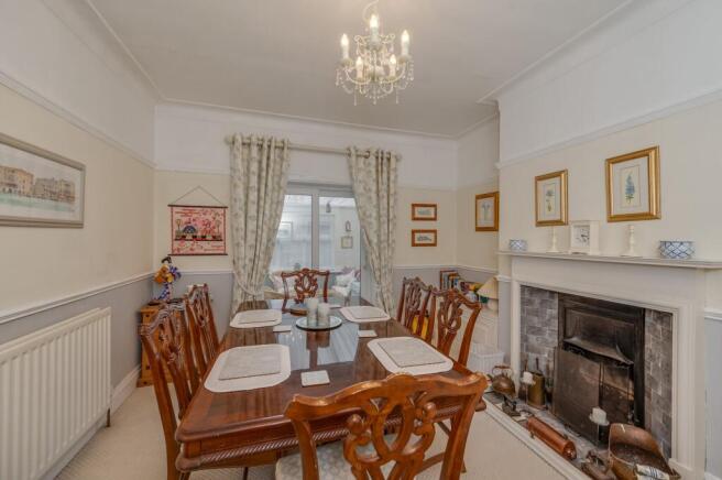SITTING ROOM DINING ROOM AND KITCHEN