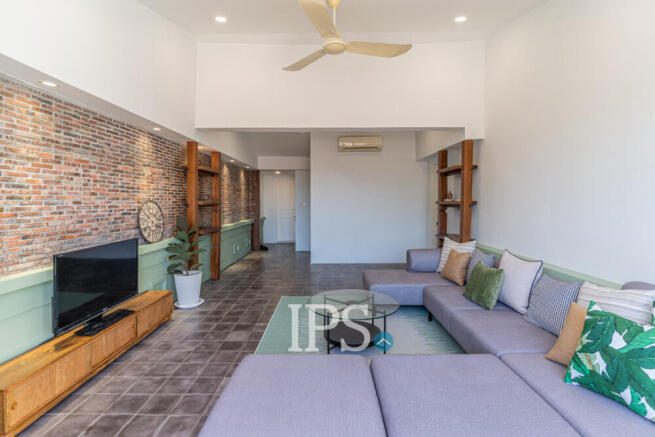 Renovated 3 Bedroom Apartment For Sale - Psar Chas, Phnom Penh