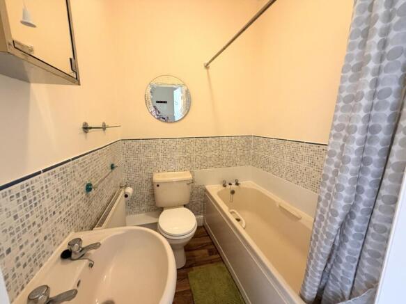 1 bed Block of Apartments for sale Image 11