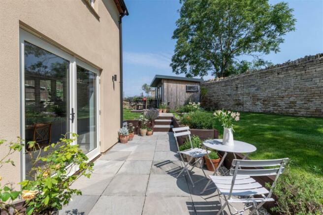 Dovecote Cottage 005.jpg