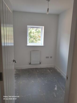 3 bed Semi-Detached to rent Image 10
