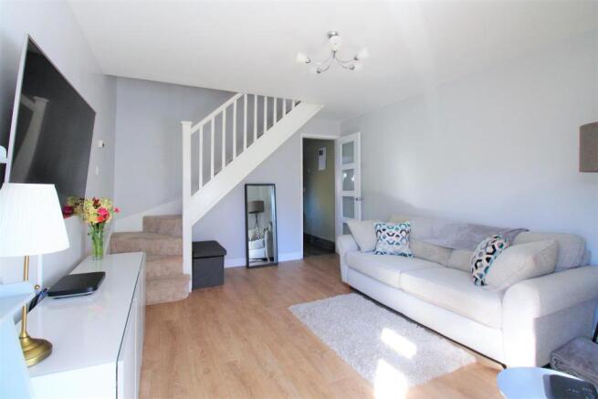 Reverse of Lounge