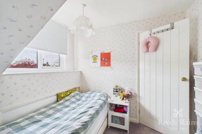 4 bed Bungalow for sale Image 7