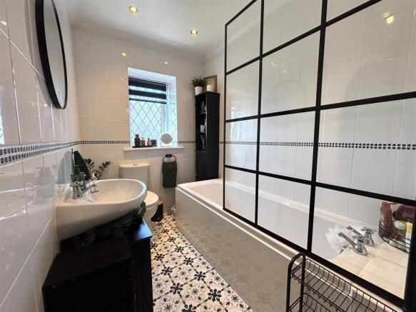 2 bed Terraced for sale Image 5