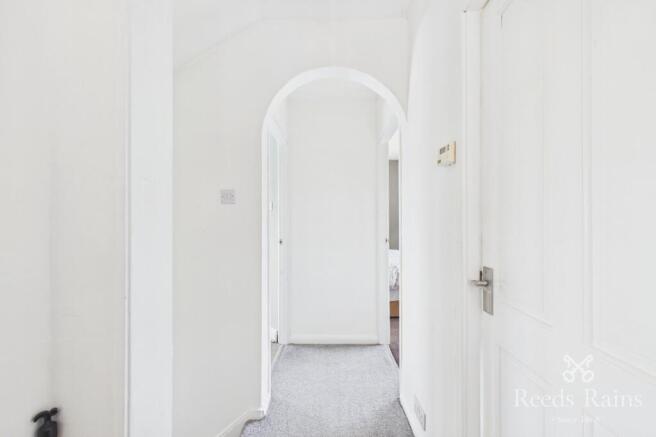 3 bed Semi-Detached for sale Image 4