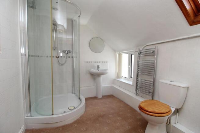 JACK & JILL SHOWER ROOM