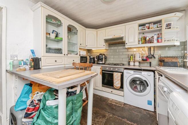 3 bed Terraced for sale Image 6