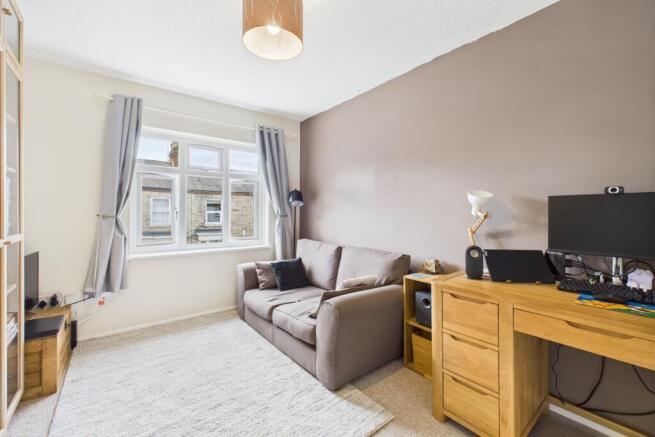 CAM03162G0-PR0300-STILL002