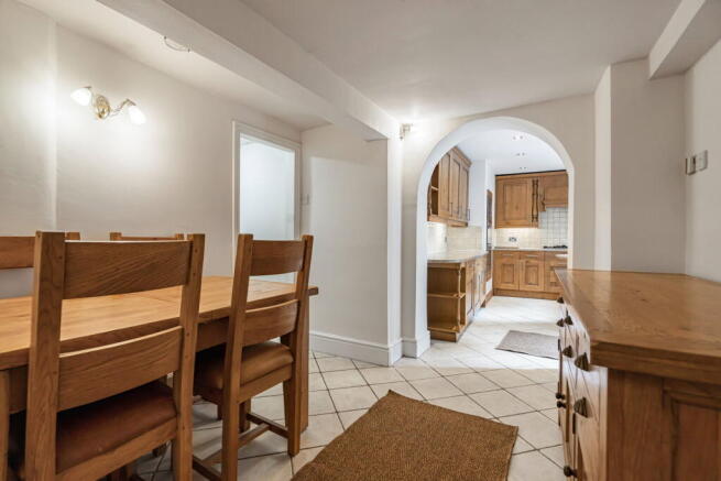 4 bed Terraced for sale Image 6