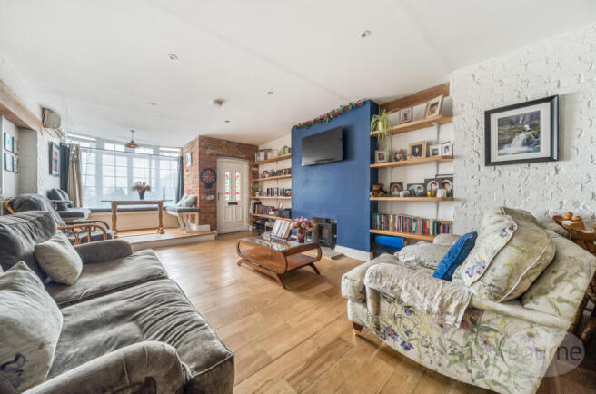 d00ce24b-e8a3-470...