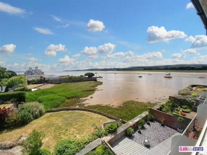 Strand Court, Topsham