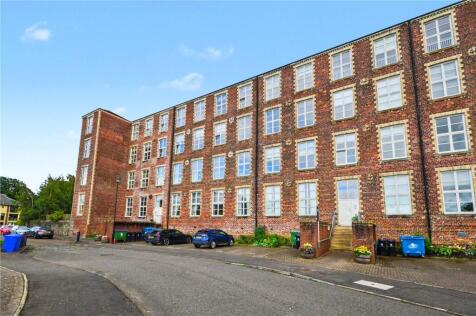 Woolcarder's Court, Cambusbarron, Stirling, United Kingdom, FK7