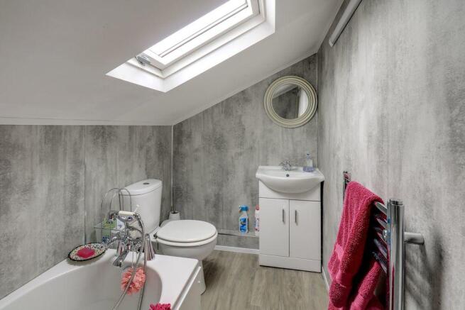 2nd Floor Bathroom