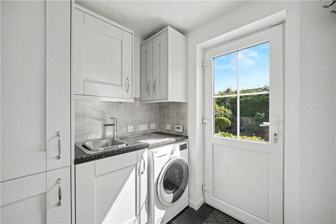 4 bed Detached for sale Image 6