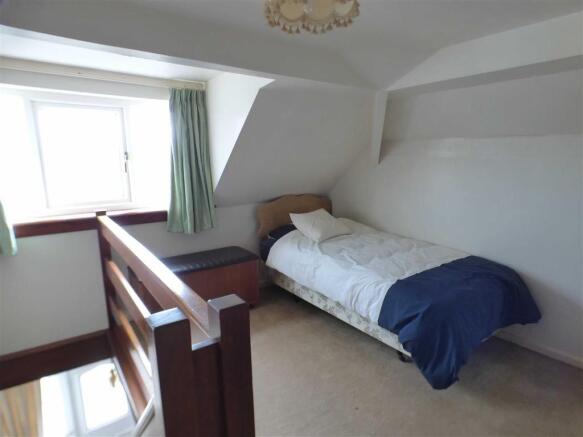 LANDING/BEDROOM 2