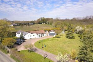 Brookside, Lower Stock Road, West Hanningfield, Chelmsford CM2 8UY