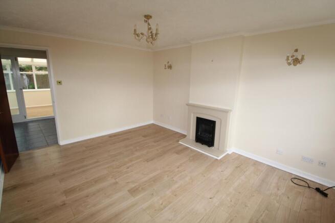 Magnolia Drive, Lutterworth, LE17 photo 4