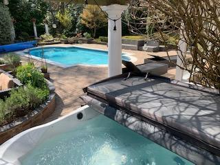 Pool and jacuzzi