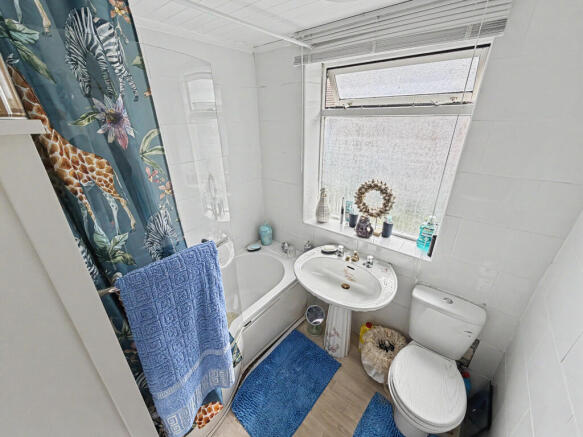 3 bed Semi-Detached for sale Image 11