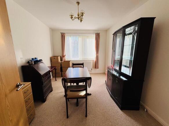 2 bed Apartment for sale Image 8