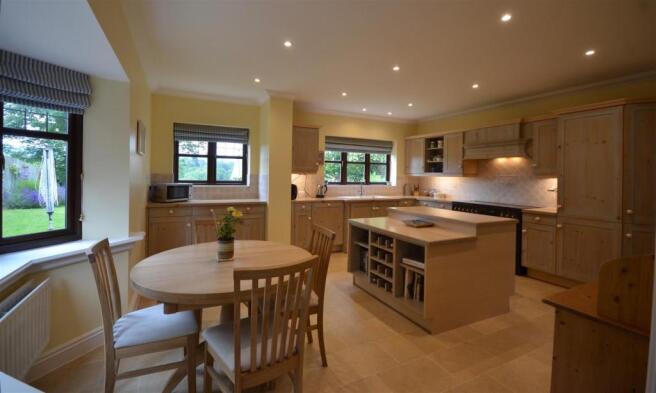 Kitchen/Breakfast Room